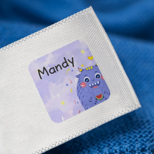 Étiquettes autocollantes pour vêtements : critères de performance et de production par Great K2