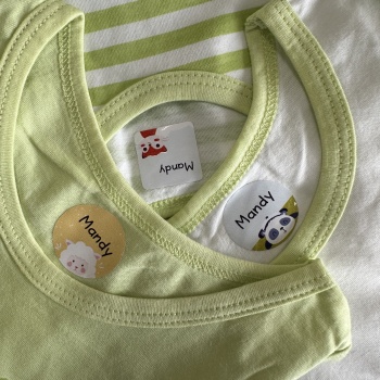 Révolutionnez votre étiquette de nom pour les besoins en vêtements avec TK01: étiquettes auto-adhésives lavables et pratiques